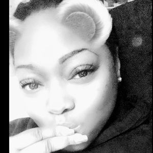 Meet your Posher, Evangelina